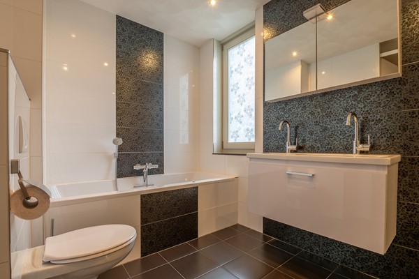 Medium property photo - Eliza van Calcarstraat 5, 1068 RR Amsterdam